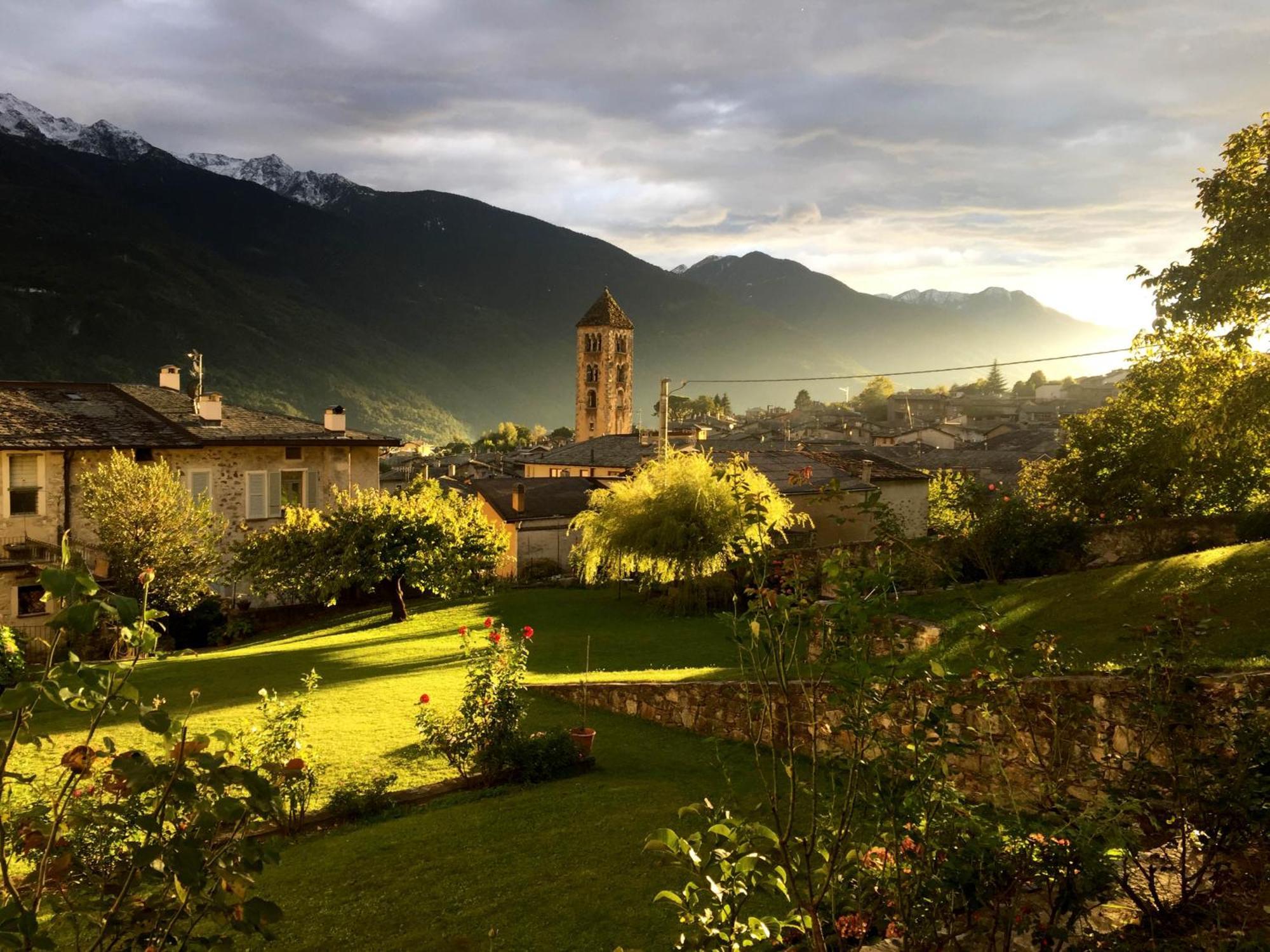 Villa Piano Nobile Al Roseto Del Drago San Bernardo  Exterior foto