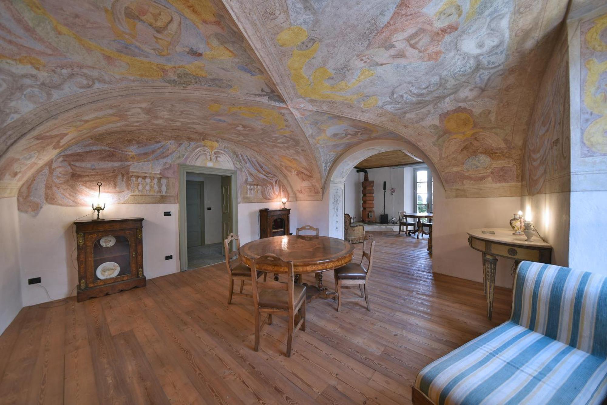 Villa Piano Nobile Al Roseto Del Drago San Bernardo  Exterior foto