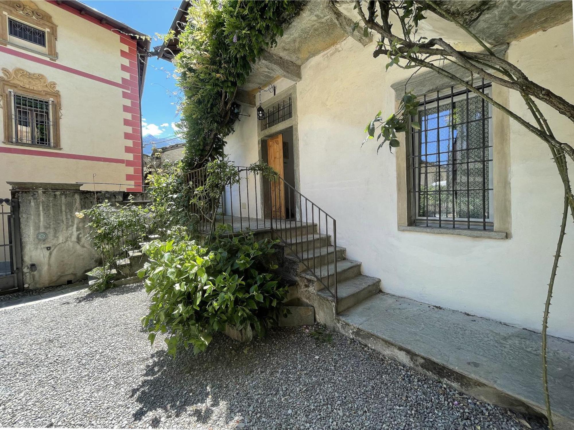 Villa Piano Nobile Al Roseto Del Drago San Bernardo  Exterior foto